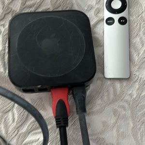 Apple TV HDMI cable, remote